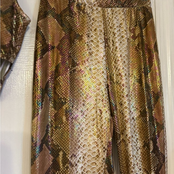 Snake Print Oil Slick Crop Top and Leggings Set Women’s Sz S - Picture 4 of 8